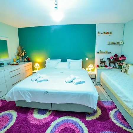 Eleni's Luxury Апартаменты *